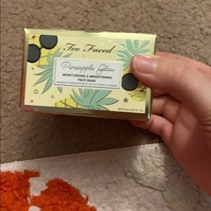 Too faced pineapple glow new in box face mask